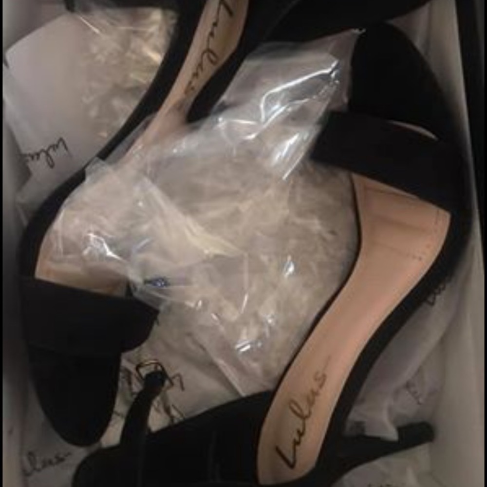 Black heel sandal